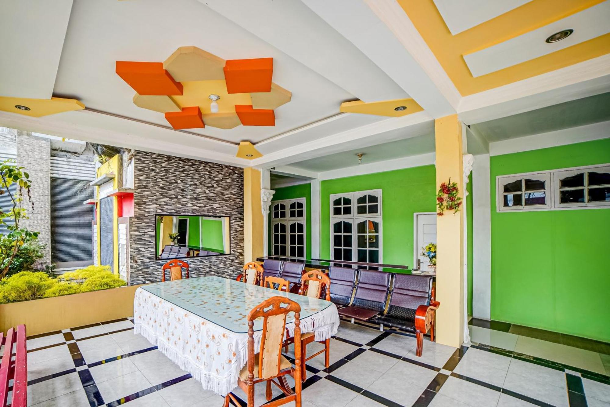Oyo 90980 Al Karim Syariah Hotel Tanjungbalai Buitenkant foto