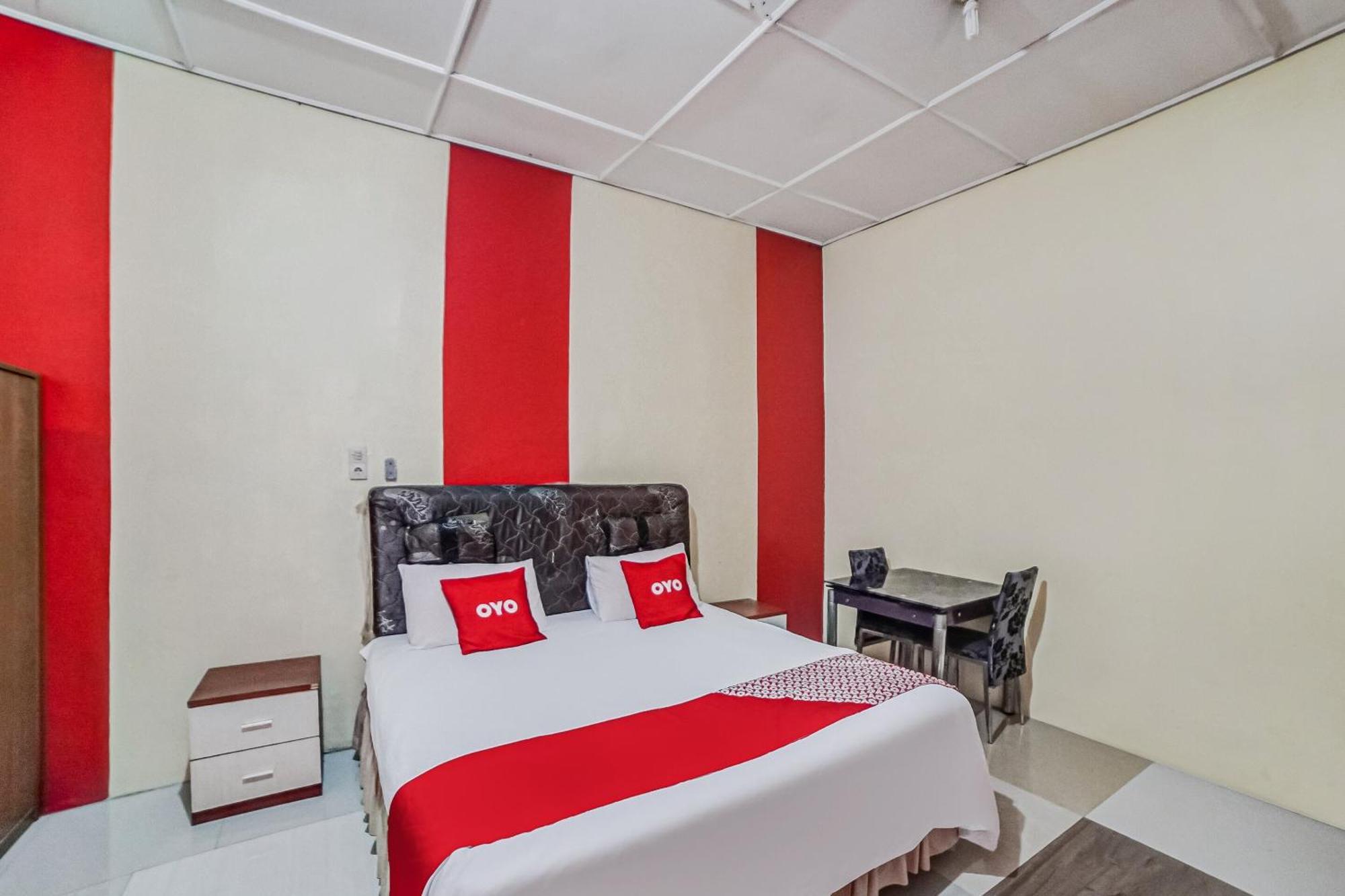 Oyo 90980 Al Karim Syariah Hotel Tanjungbalai Buitenkant foto