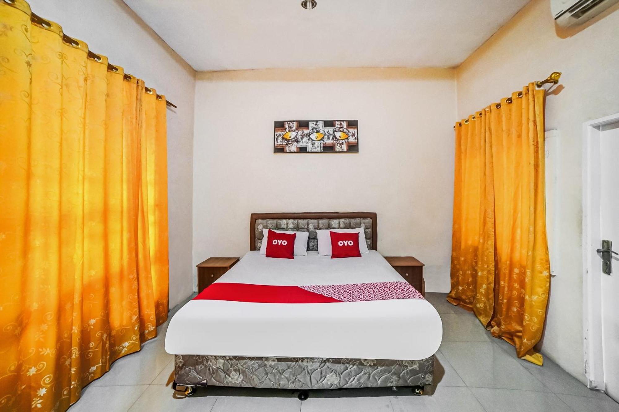 Oyo 90980 Al Karim Syariah Hotel Tanjungbalai Buitenkant foto