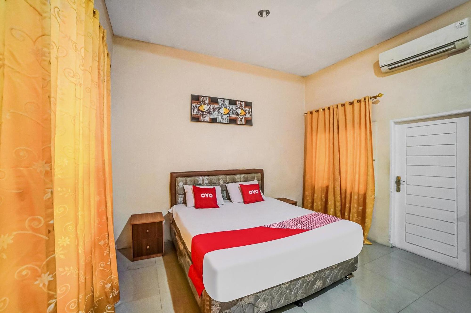 Oyo 90980 Al Karim Syariah Hotel Tanjungbalai Buitenkant foto