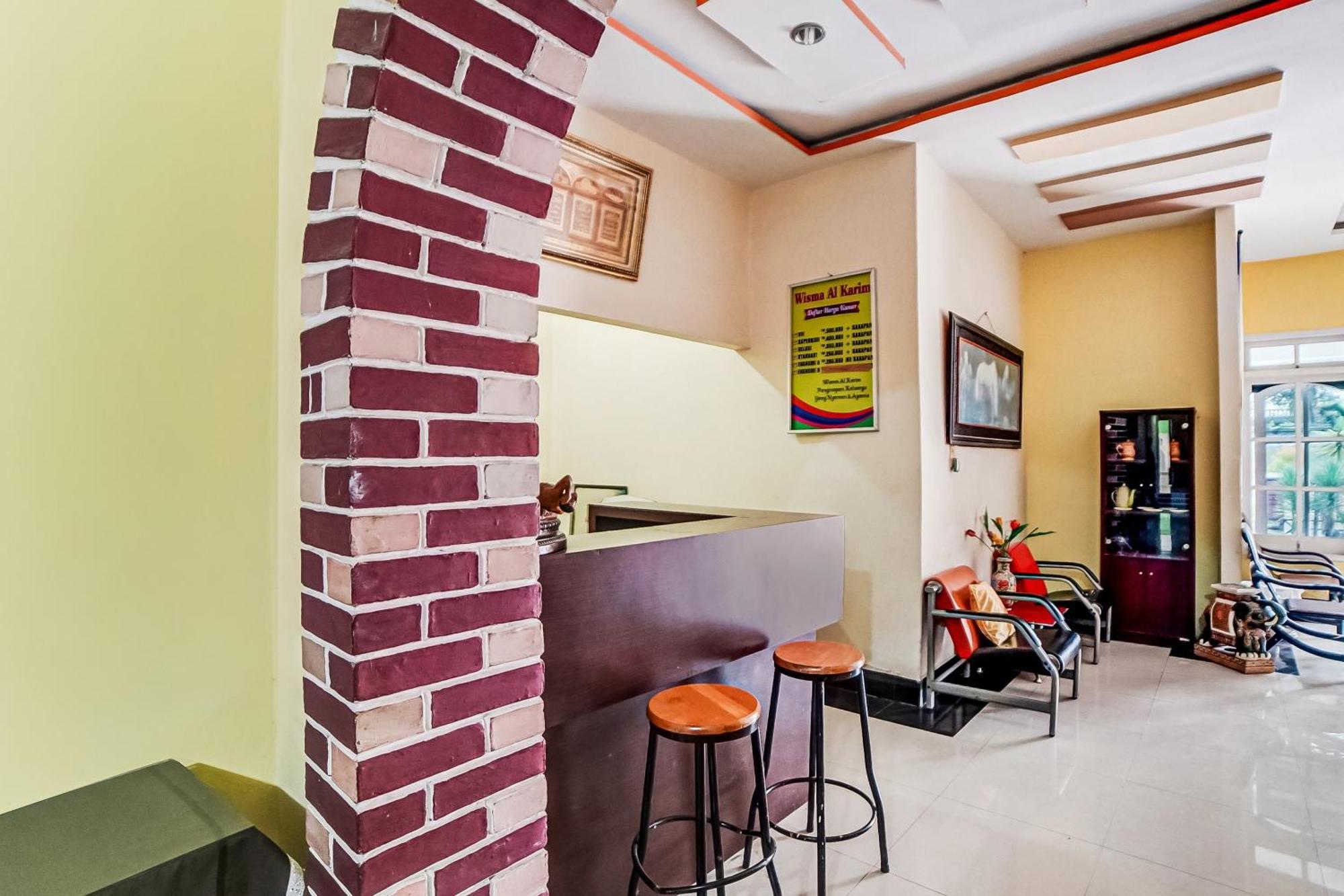 Oyo 90980 Al Karim Syariah Hotel Tanjungbalai Buitenkant foto
